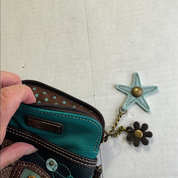 CHALA VEGAN GREEN/BLACK SEA TURTLES CONVERTIBLE POUCH CROSSBODY HANDBAG - Picture 7 of 16